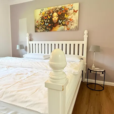 Moderne Gemuetliche In