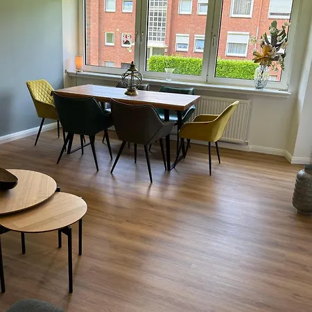 Moderne Gemuetliche In شقة